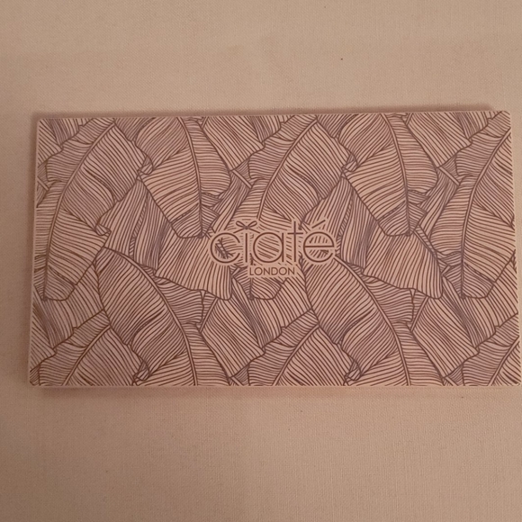 Ciaté London makeup palette - Picture 1 of 3